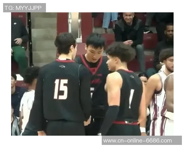 淡厚然NCAA功率拉满！8分钟4中3得到6分，篮板与犯规却成费事！